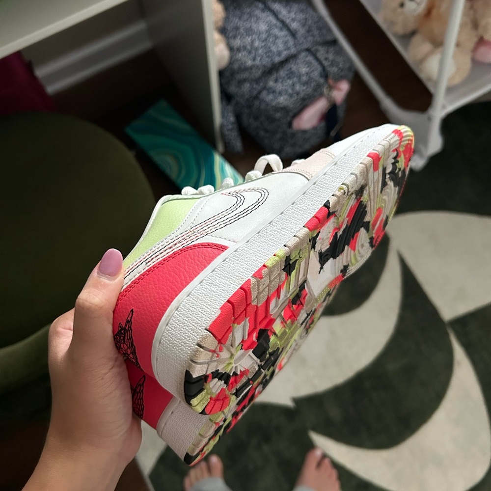 Nike women’s size 7